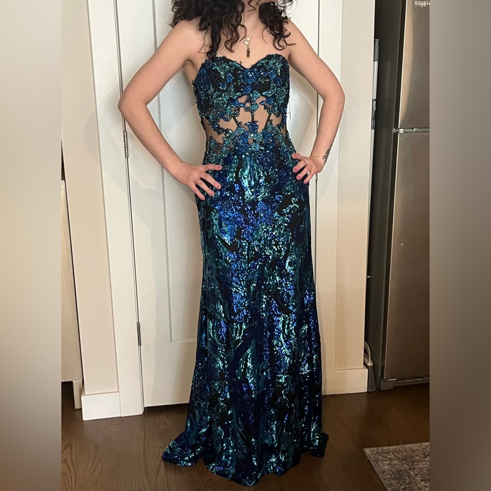 Morrell Maxie blue sequined dress size 8 new with brand tag